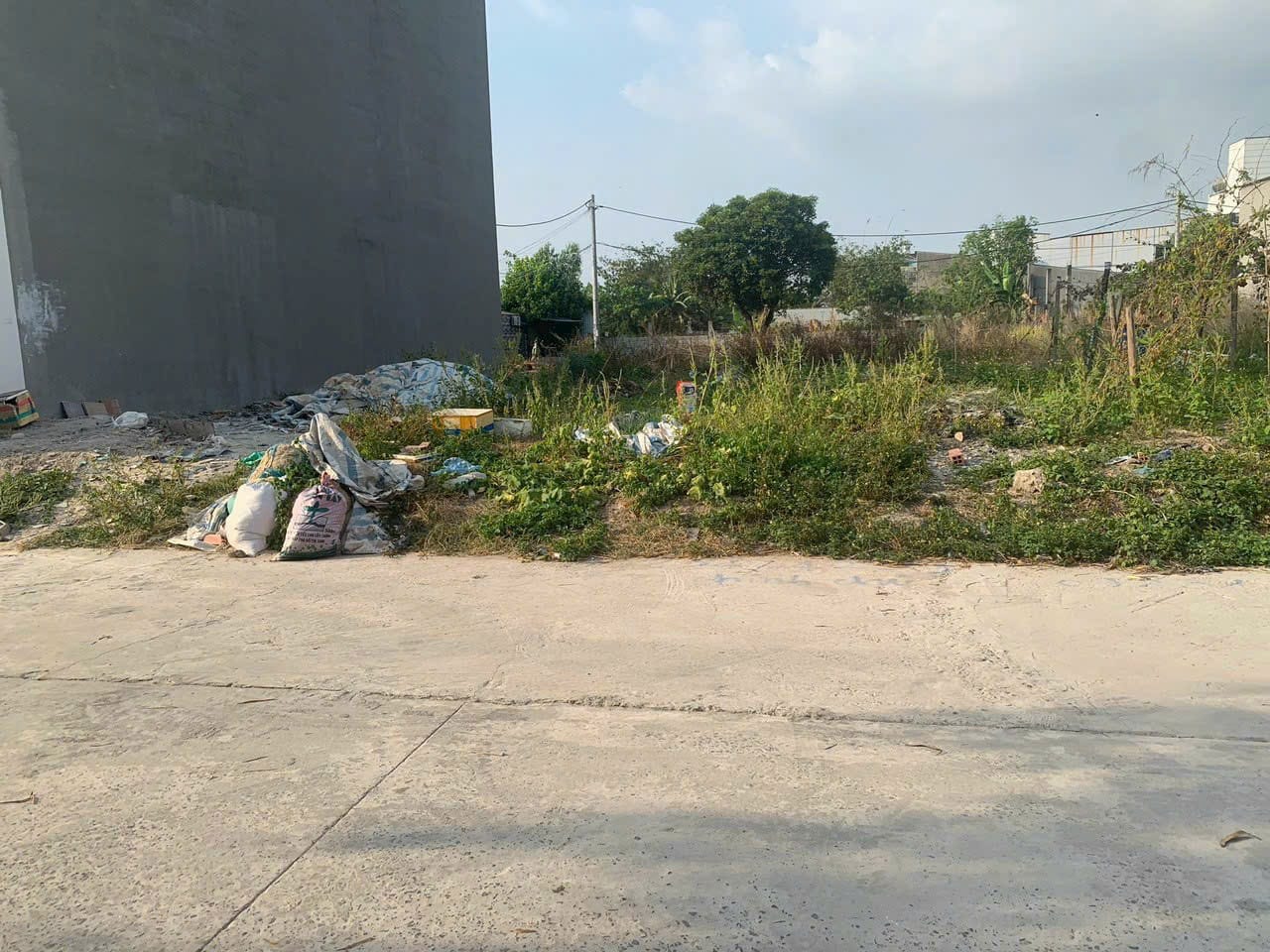 Bán 90m2 giá 1,41 tỷ gần chợ Xuân Thới Thượng gọi xem đất