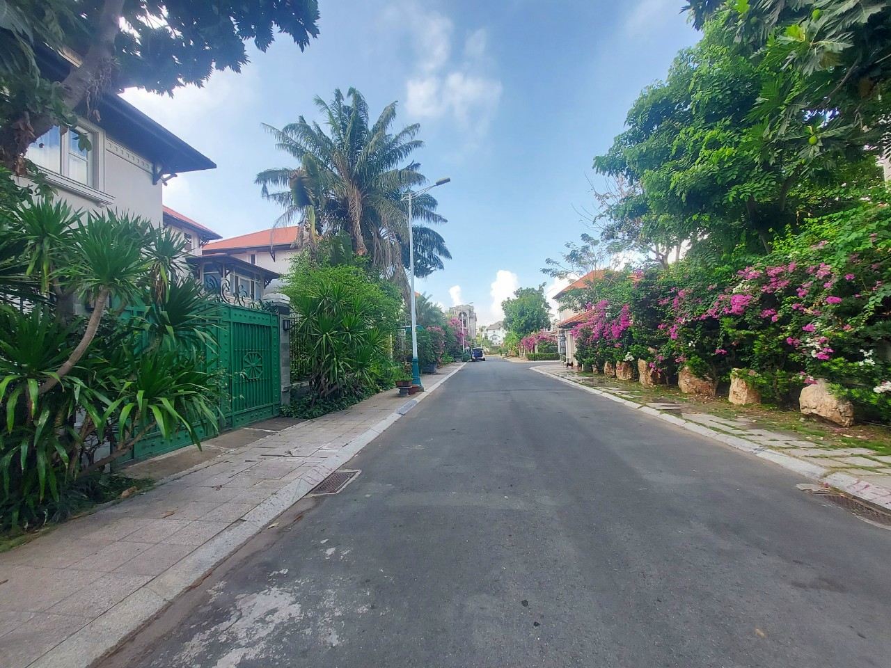 Bán nhà chính chủ quận 2, biệt thự giao Thạnh Mỹ Lợi, giá 63 tỷ