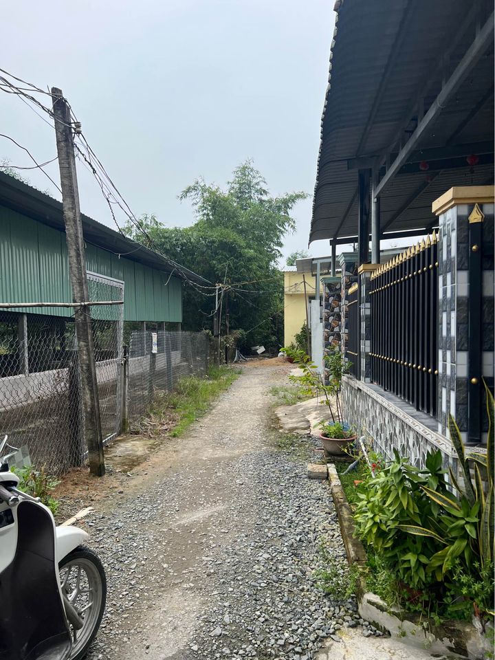 Bán gấp lô đất 126m2, giá bán 830 triệu, gần chợ - khu công nghiệp Tân Đức