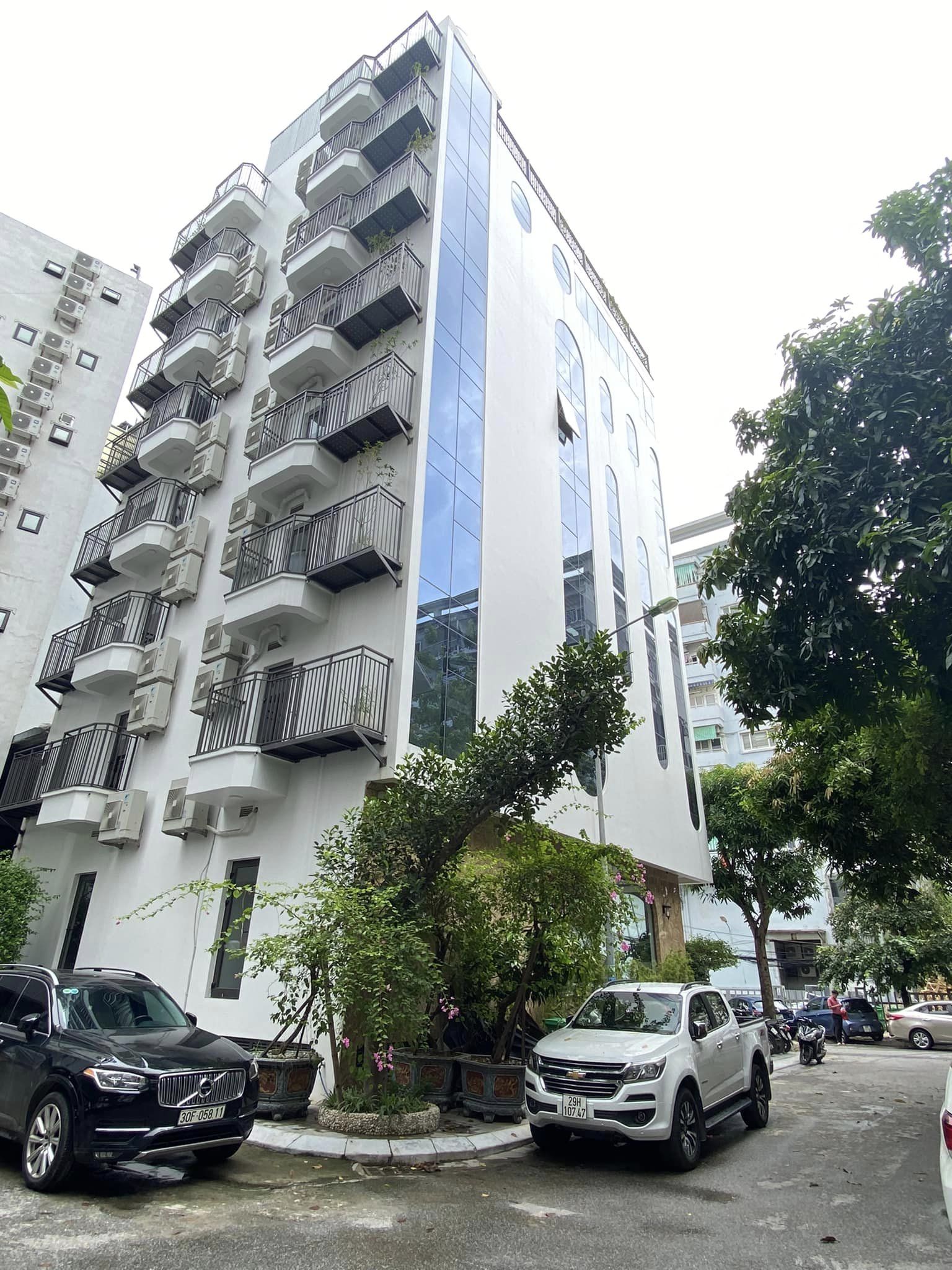 Bán nhà phố Trần Thái Tông, Cầu Giấy, lô góc 3 mặt thoáng, đẳng cấp