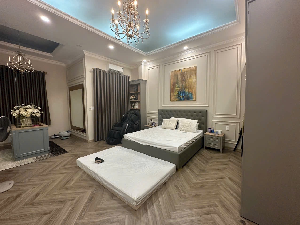 Bán siêu phẩm nhà phố đường Thành Thái, phường 14, quận 10, Hồ Chí Minh