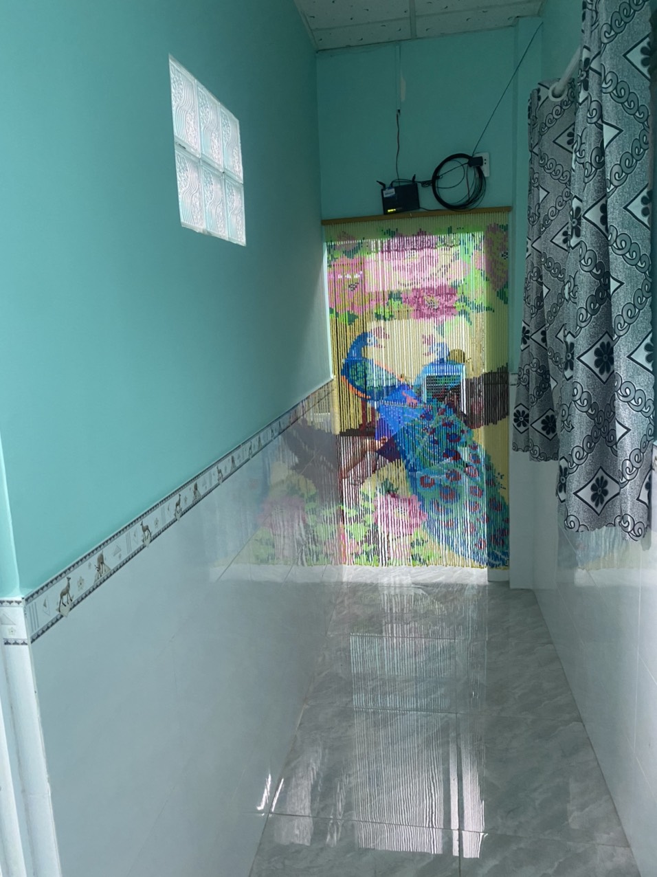 Bán nhà chính chủ quận 9, gồm sân đậu xe, khách, bếp ăn, 2 ngủ, 2 vệ sinh