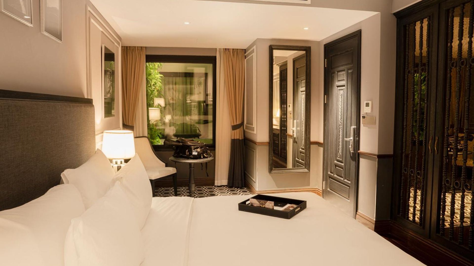 190 tỷ hotel Rue Citadelle, 10 tầng, 27 phòng, không gian đẳng cấp, đậm chất nghệ thuật