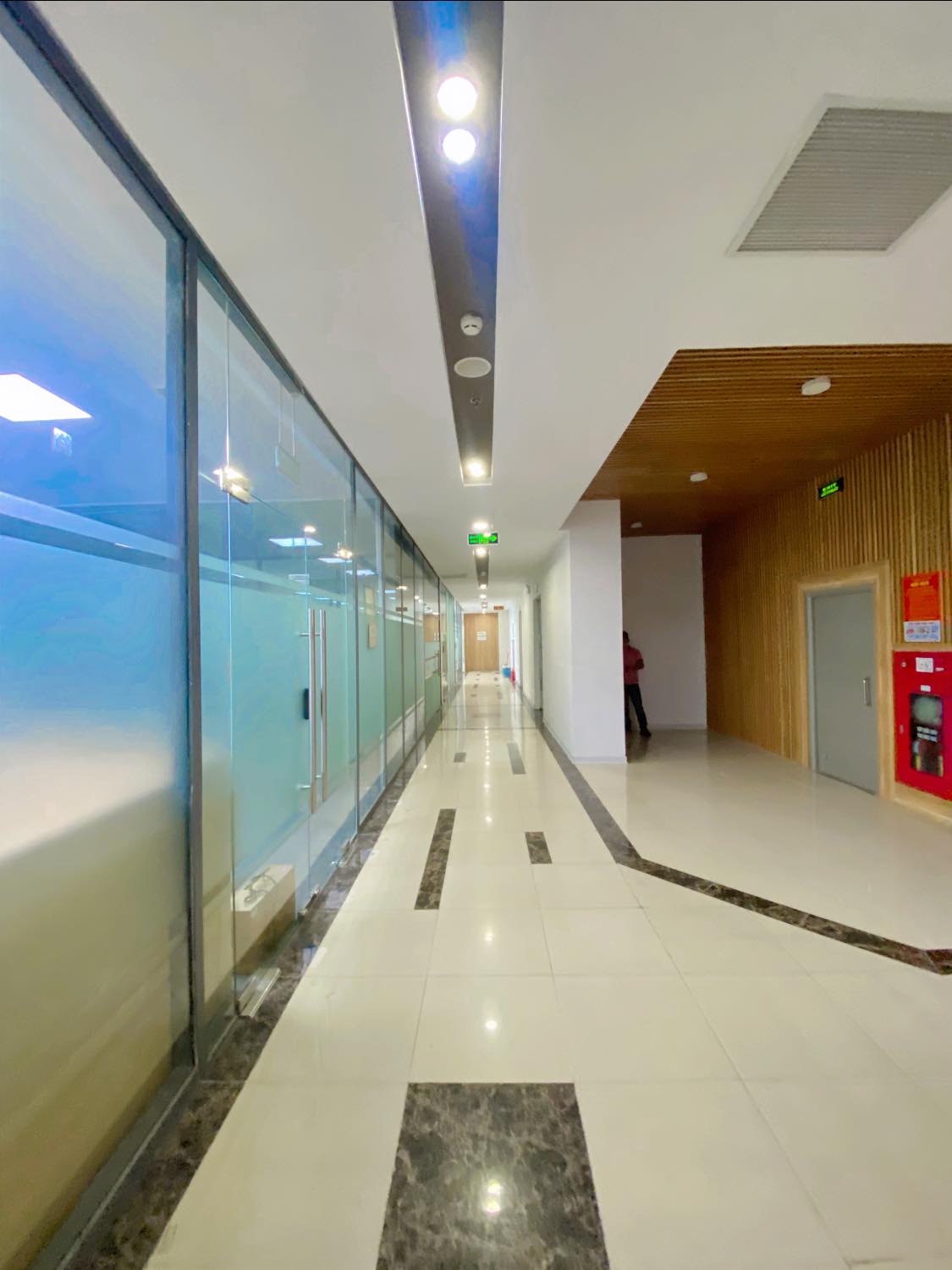 Bán sàn thương mại mặt phố Tố Hữu, diện tích khủng, hoàn thiện đẹp, cho thuê dòng tiền cao