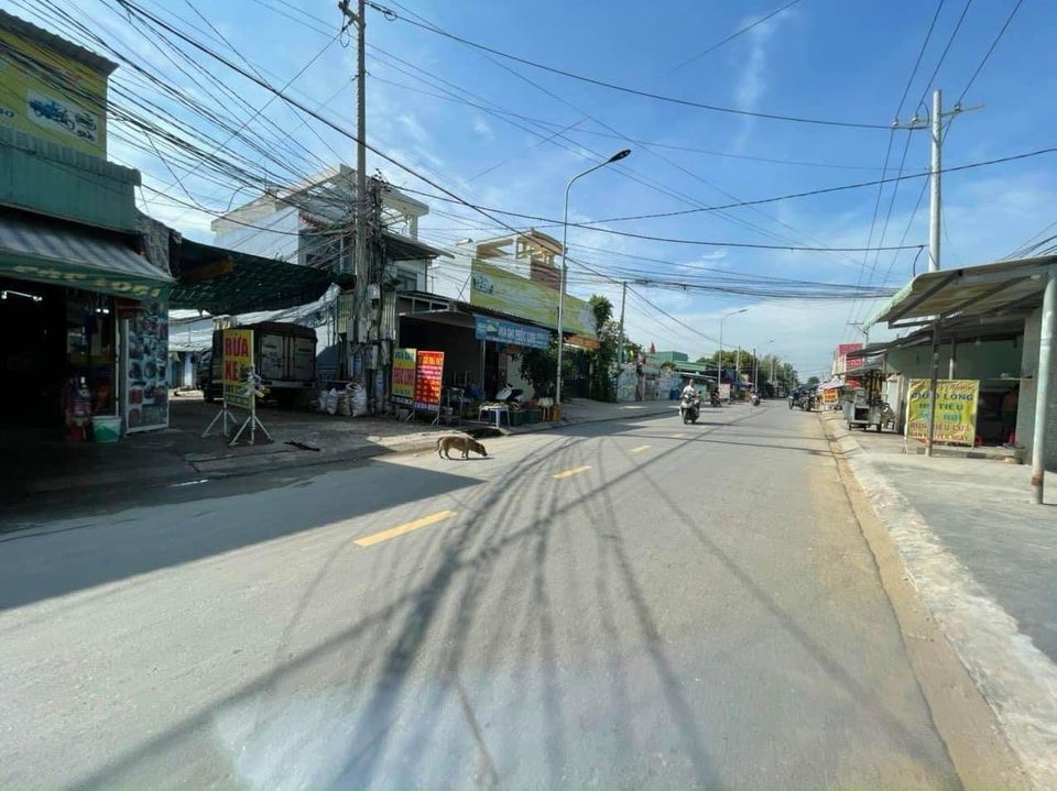 Bán nhanh lô đất 650m2 - giá bán chỉ 2 tỷ 500 triệu - gần khu công nghiệp - chợ Bình Tiền 2 - gọi xem đất