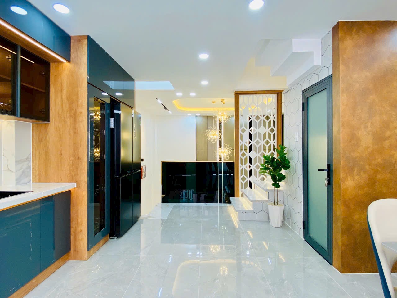 Bán siêu phẩm nhà phố ngang 5m đường Phạm Văn Chiêu, phường 14, diện tích 52m2