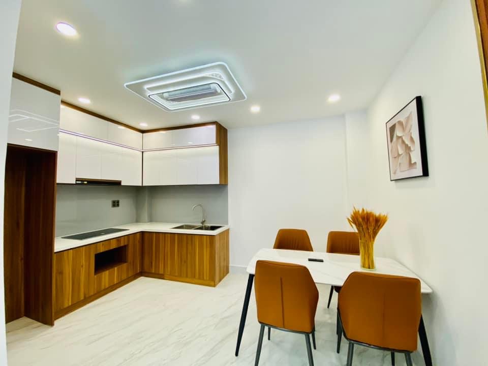 Bán nhà phố đẹp đường Hồng Lạc, phường 10, quận Tân Bình, Hồ Chí Minh