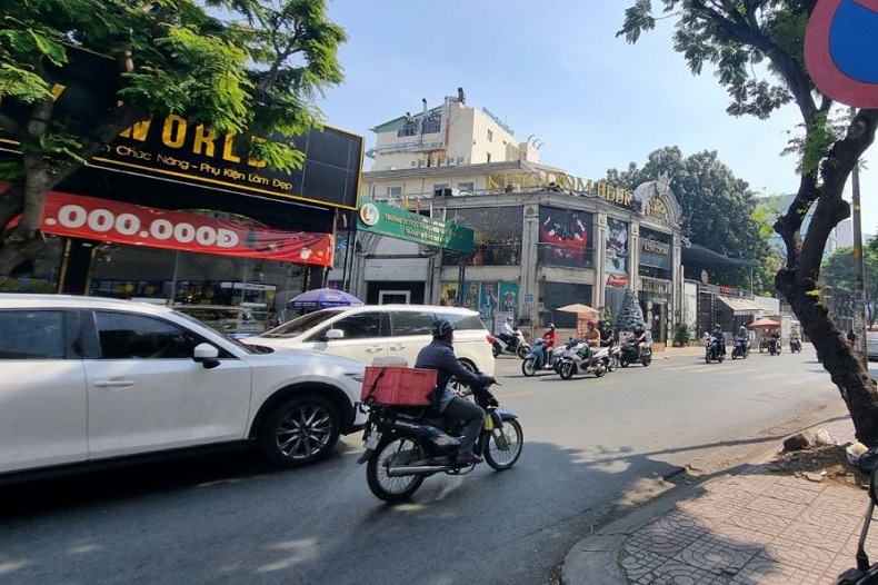 Bán nhà mặt tiền kinh doanh hạ chào 10 tỷ, Lê Văn Sỹ, phường 10, Phú Nhuận, 111m2, 2 tầng