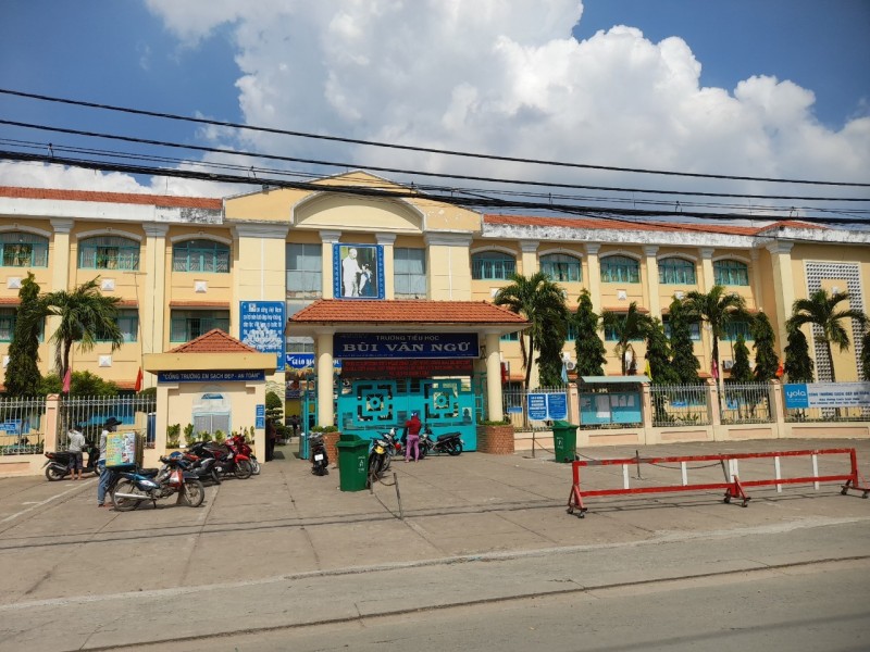 Bán lô đất 10,138m2 - Bà Điểm - Hóc Môn - làm kho xưởng - gọi cho em xem đất