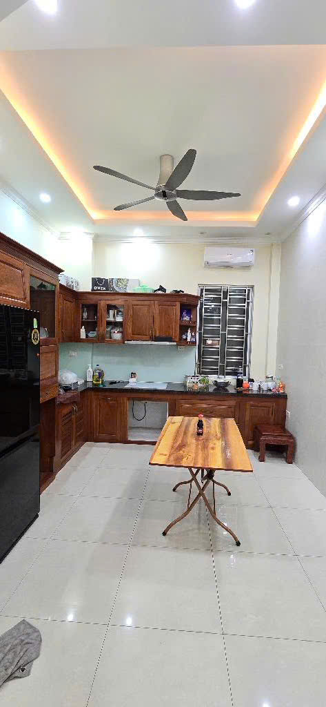 Hoa hậu Đại Cồ Việt, ô tô đỗ gần, nhà dân xây, diện tích 83m2, giá chỉ 9 tỷ