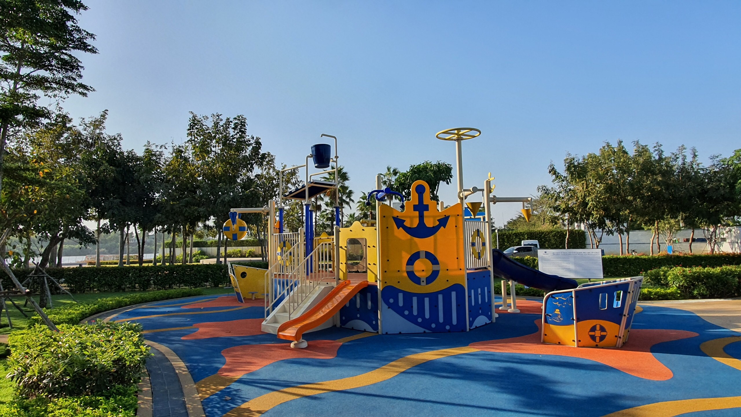 Bán biệt thự song lập 310m2 đủ nội thất - đã có sổ - SwanBay, Nhơn Trạch
