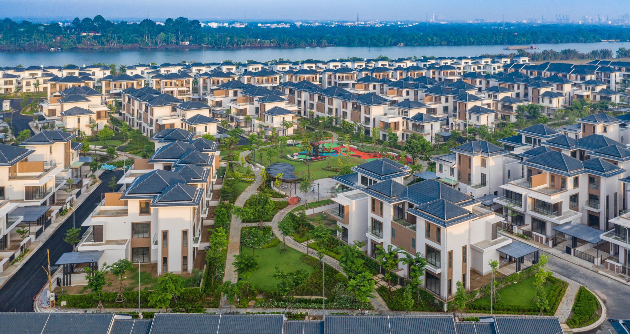 Bán nhà phố Zone 8 Swanbay cạnh công viên Marina - Giá tốt nhất, chỉ 80trm2