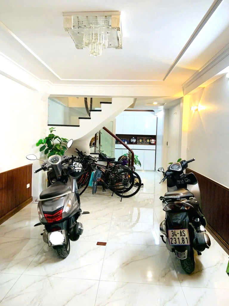 Hoa hậu phố Trương Định, ngõ thông, kinh doanh, ở luôn, 37m2, giá chỉ 6,8 tỷ