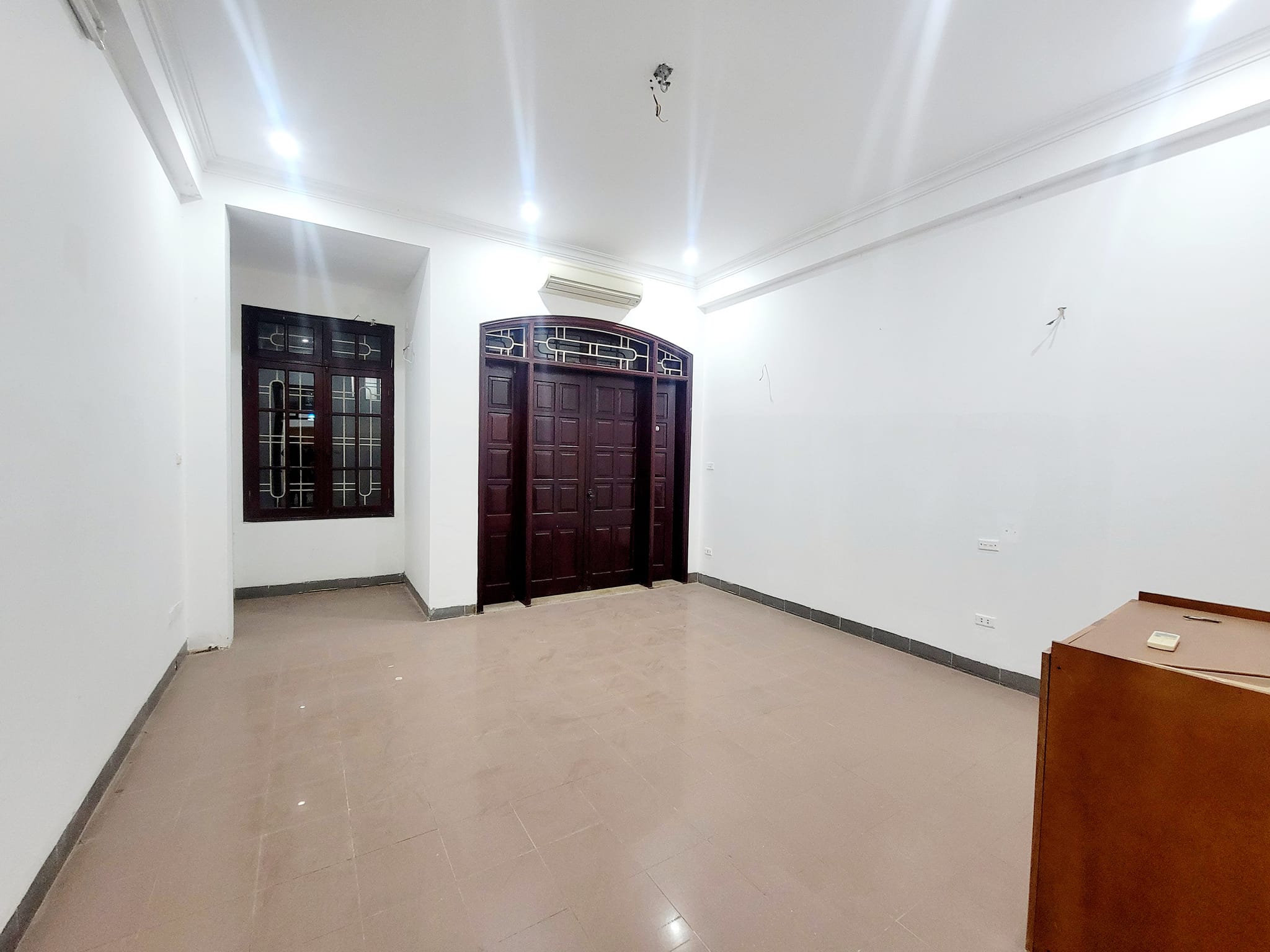 Bán nhà phố Giang Văn Minh, trung tâm Ba Đình, sổ đỏ đẹp chính chủ