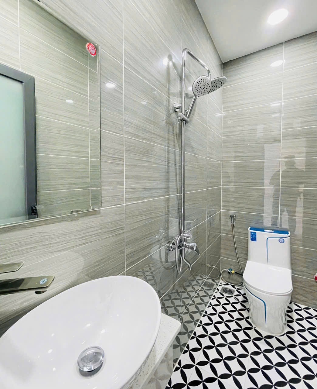 Bán nhà phố đẹp hẻm xe hơi đường số 4, phường 16, quận Gò Vấp, Hồ Chí Minh