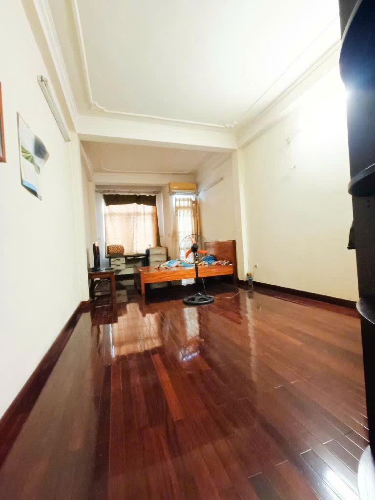 Hiếm nhà khu Đầm Trấu, Bạch Đằng, ô tô, dân xây, thang máy, 55m2, giá 12 tỷ