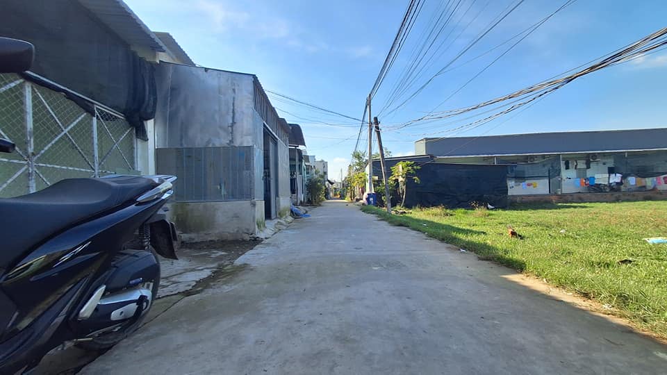 Kẹt tiền bán 280m2 - giá chỉ hơn 1 tỷ - chợ Mỹ Hạnh Nam - Đức Hòa