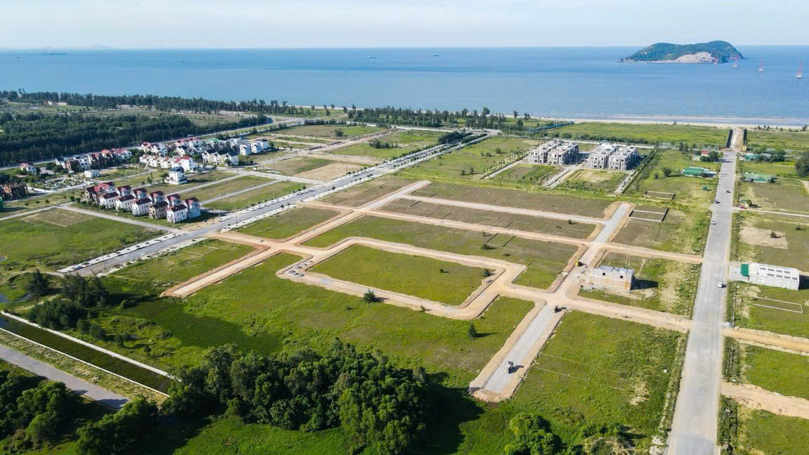 Đất vàng 3 mặt tiền view biển Cửa Lò khu vui chơi giải Tri Cửa Hội