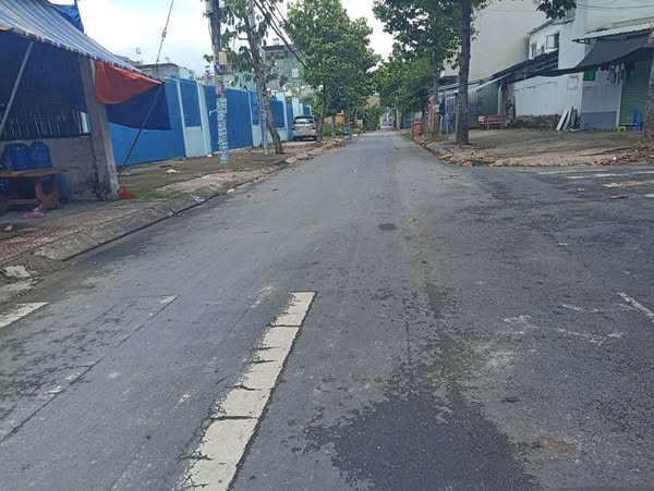 Bán đất vườn 2227m2 - giá chỉ 5 triệu/m2 - Xuân Thới Thượng - Hóc Môn