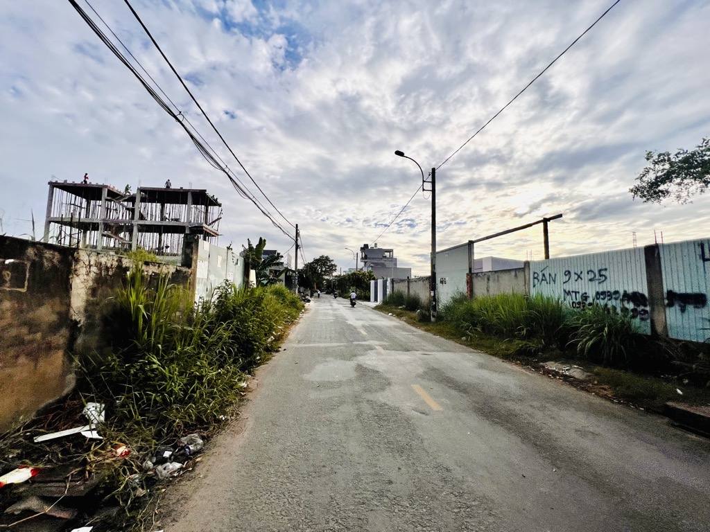 Bán lô đất mặt 225m2 - giá chỉ hơn 7 tỷ - mặt tiền kinh doanh Đông Thạnh - Hóc Môn