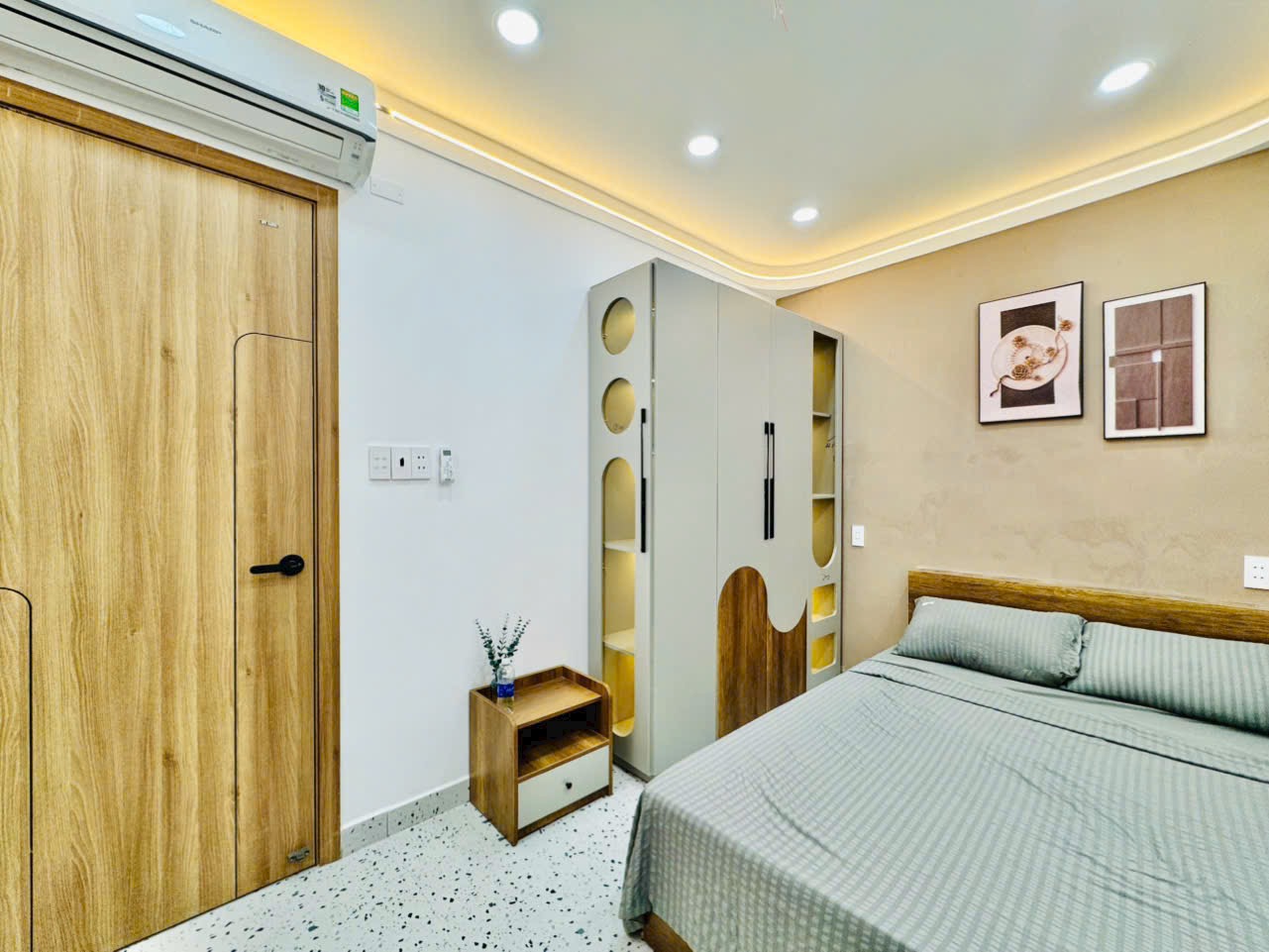 Bán nhà phố đẹp đường Hoàng Hoa Thám, phường 05, quận Phú Nhuận, Hồ Chí Minh