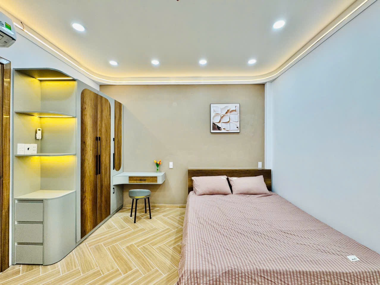 Bán nhà phố đẹp đường Hoàng Hoa Thám, phường 05, quận Phú Nhuận, Hồ Chí Minh