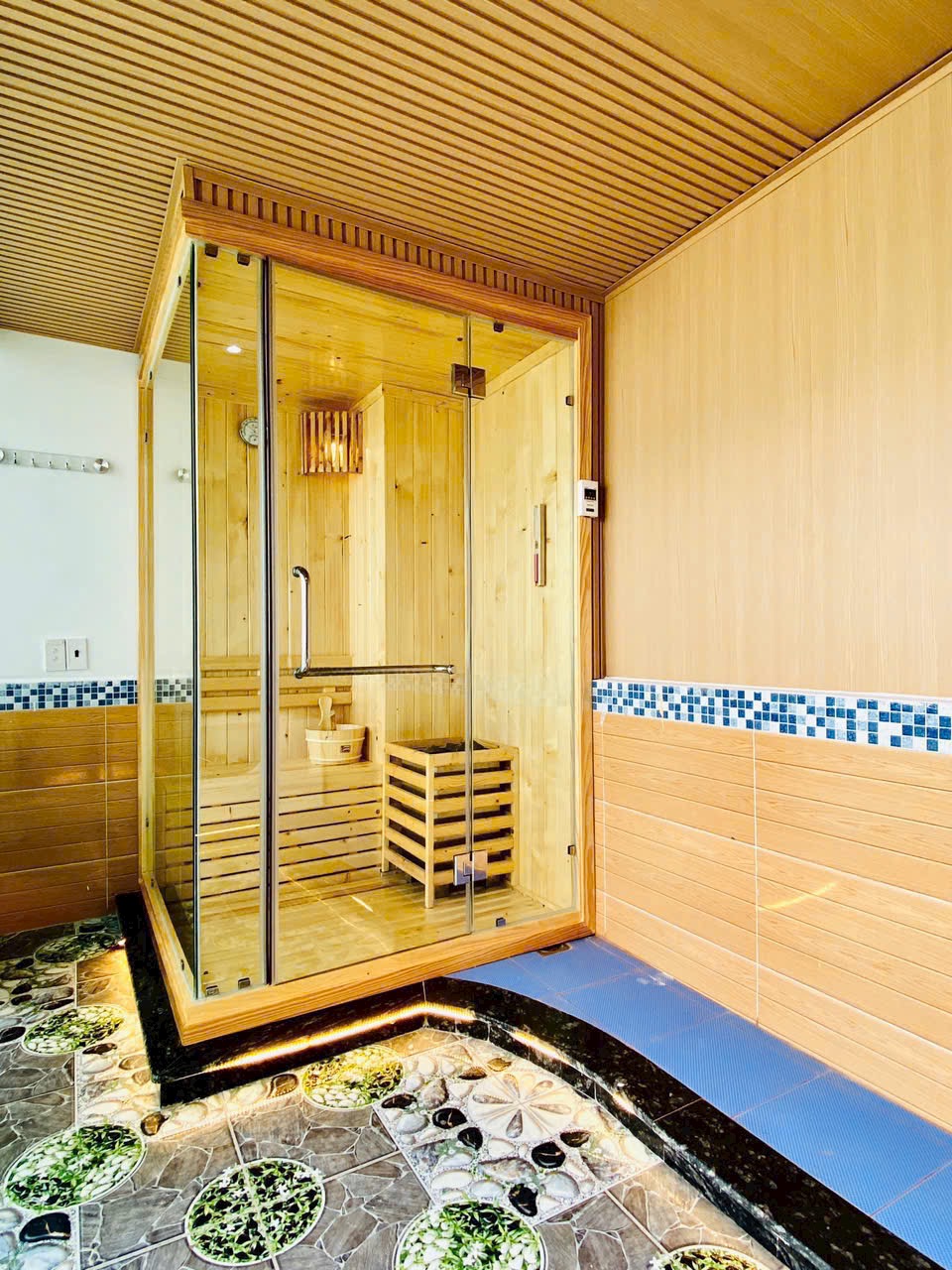Bán nhà phố đẹp đường Huỳnh Văn Nghệ, phường 12, quận Gò Vấp, Hồ Chí Minh