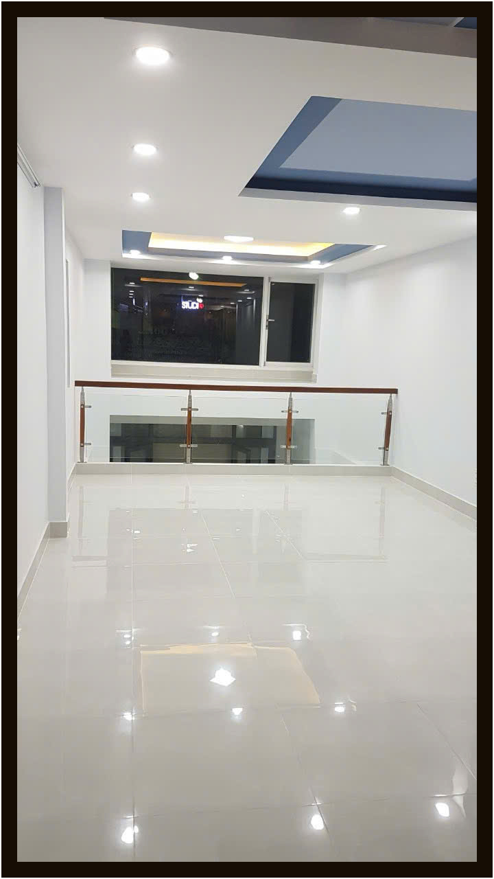 Top nhà vị trí đẹp Bùi Viện 4m x 16m, 1 trệt, 4 lầu, trung tâm quận 1, thành phố Hồ Chí Minh