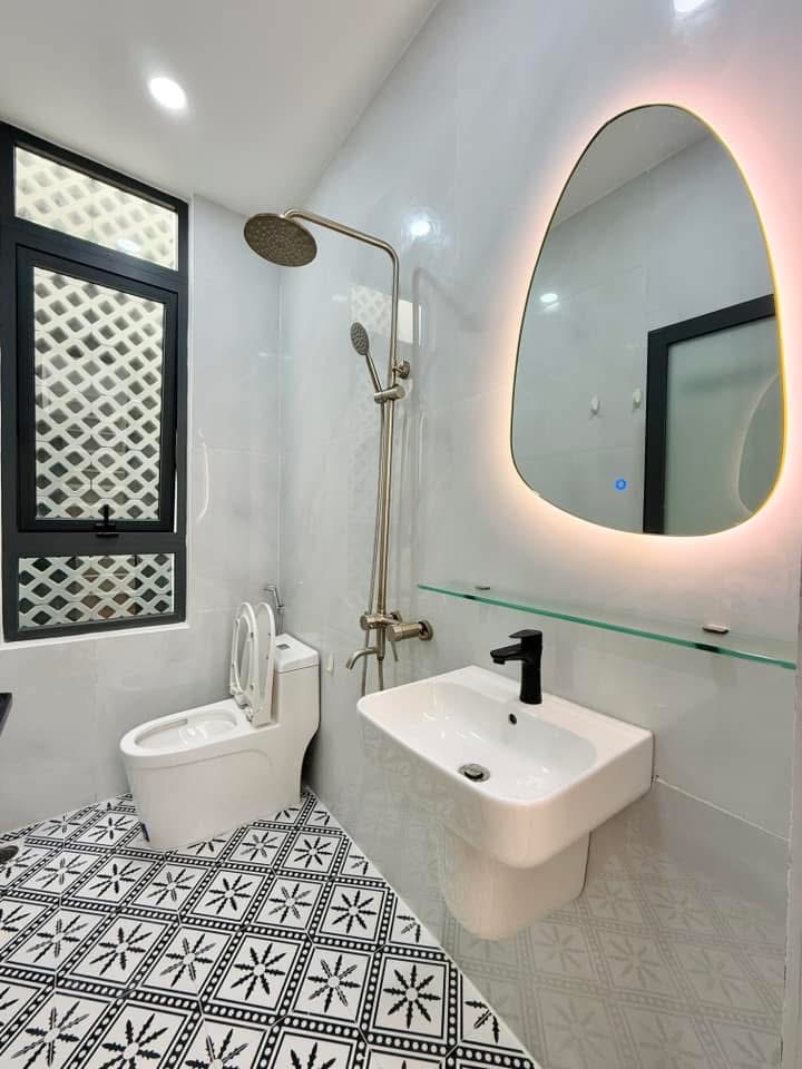 Bán nhà phố đẹp đường số 18, phường 08, quận Gò Vấp, Hồ Chí Minh