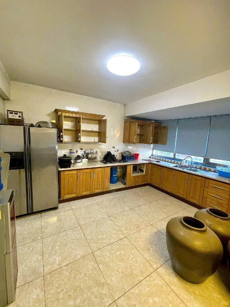 Bán nhà mặt phố khu Lò Đúc, vỉa hè, ô tô, kinh doanh, thang máy, dân xây, giá chỉ 23 tỷ