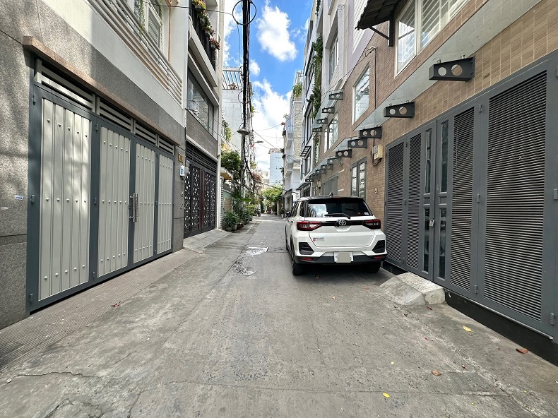 Bán nhà hẻm xe hơi Huỳnh Văn Bánh, Phường 11, Phú Nhuận, 45m2, 2 tầng, ngang 4,3m