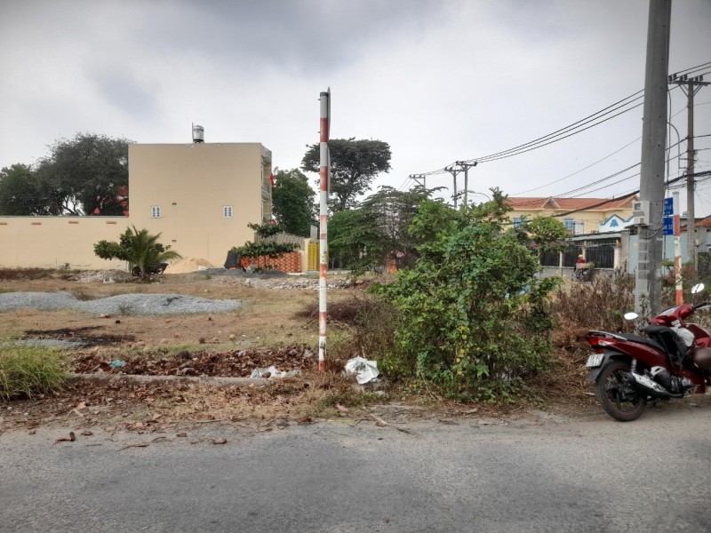 Bán lô đất 2 mặt tiền 4695m2 - Tân Thới Nhì - Hóc Môn - làm kho xưởng