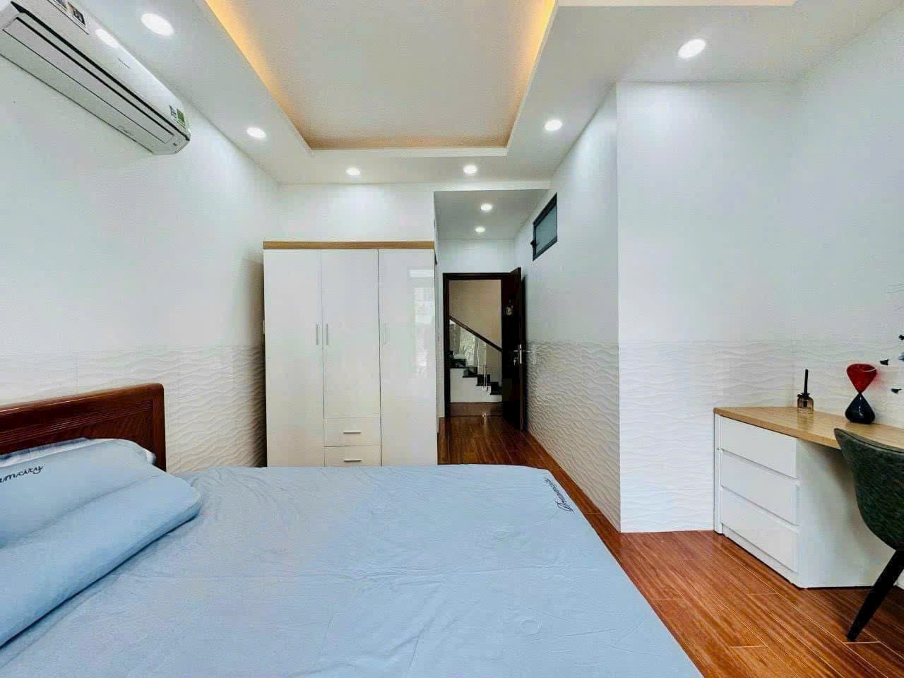 Bán nhà phố đẹp đường 8m thông Phan Huy Ích, phường 12, quận Gò Vấp, Hồ Chí Minh