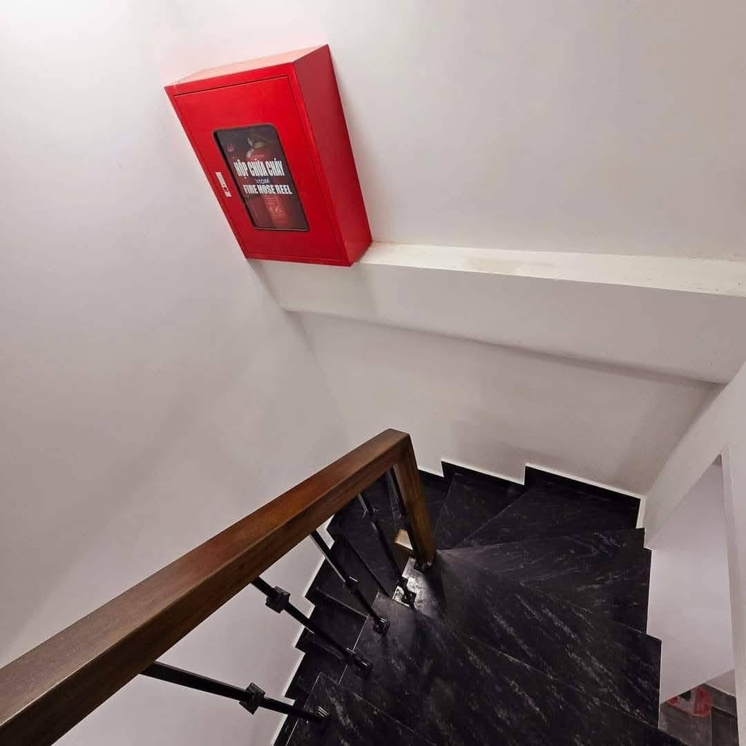 Apartment Đào Tấn - 1 nhà ra mặt phố - ngõ thông ô tô đỗ cửa - 7 tầng mới - doanh thu 60 triệu/tháng