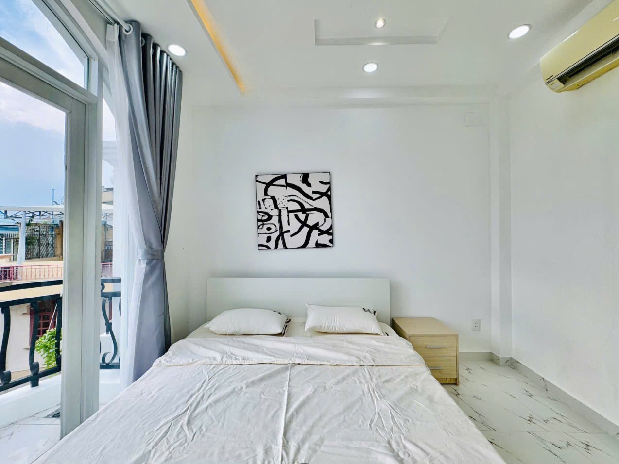 Bán nhà phố đẹp hẻm xe hơi đường Phan Xích Long, phường 03, quận Phú Nhuận