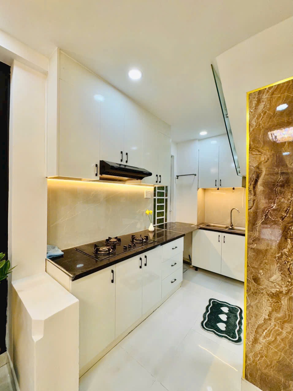 Bán nhà phố đẹp hẻm xe hơi đường Phan Xích Long, phường 03, quận Phú Nhuận