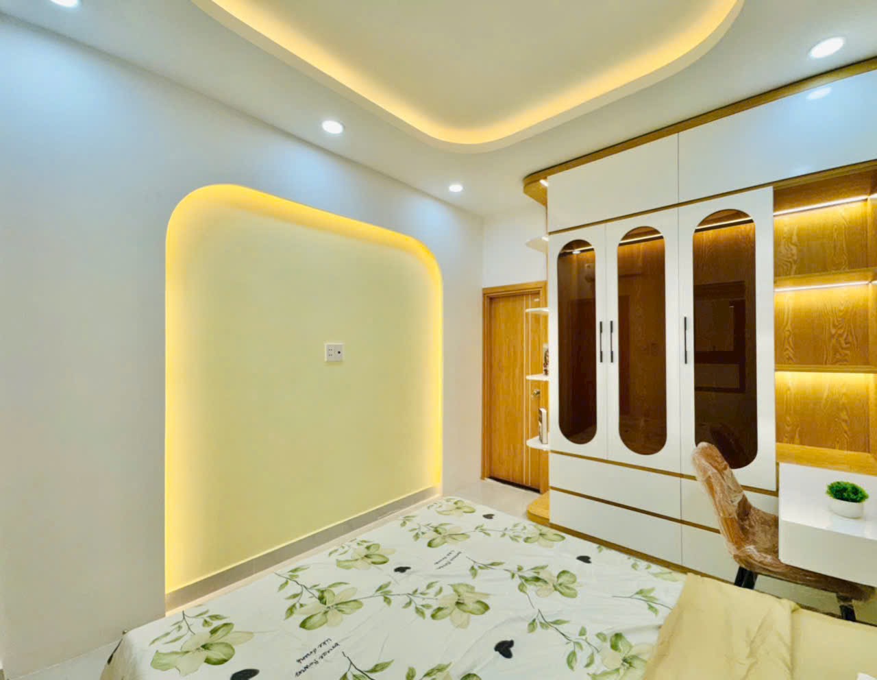 Bán nhà phố đẹp hẻm xe hơi đường Nguyễn Văn Nghi, phường 07, quận Gò Vấp, Hồ Chí Minh