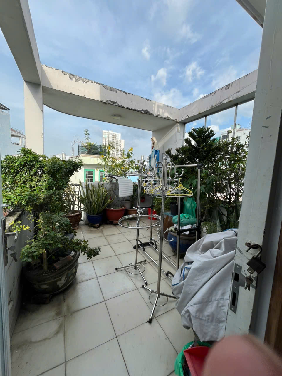 Top nhà vị trí đẹp 3.2m x 7,5m, 1 trệt, 4 lầu Lý Chính Thắng, quận 3, thành phố Hồ Chí Minh