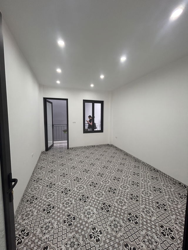 Bán nhà 40m2 phố Hoàng Mai, Trung tâm quận, cực hiếm, cách Minh Khai 900m, 5 ngủ, giá 6,95 tỷ