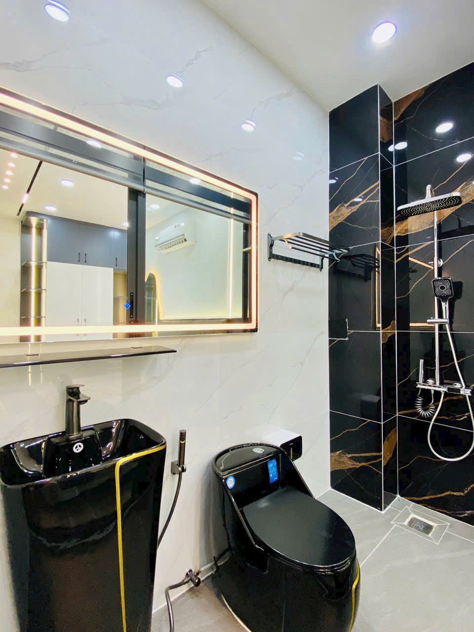 Bán siêu phẩm nhà phố có thang máy khu Đồng Bộ đường Phạm Văn Chiêu, quận Gò Vấp, Hồ Chí Minh