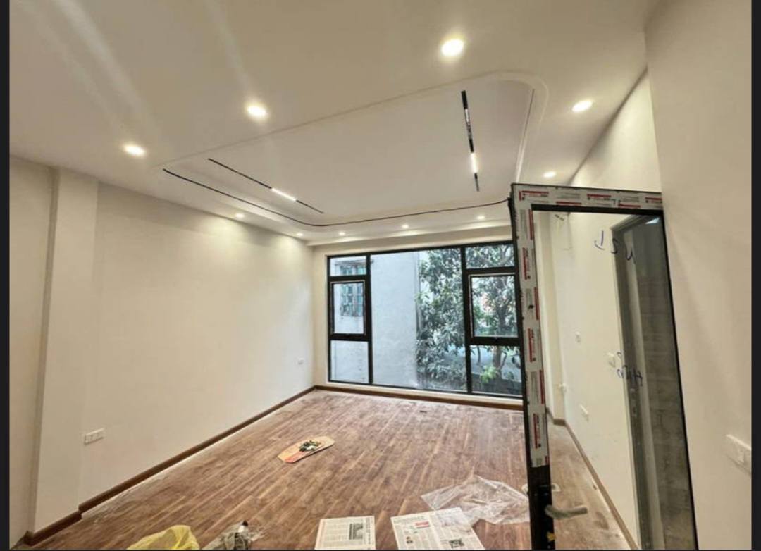 Nhà đẹp mới toanh - vị trí đẹp gần cầu Vĩnh Tuy - TTTM Aeon