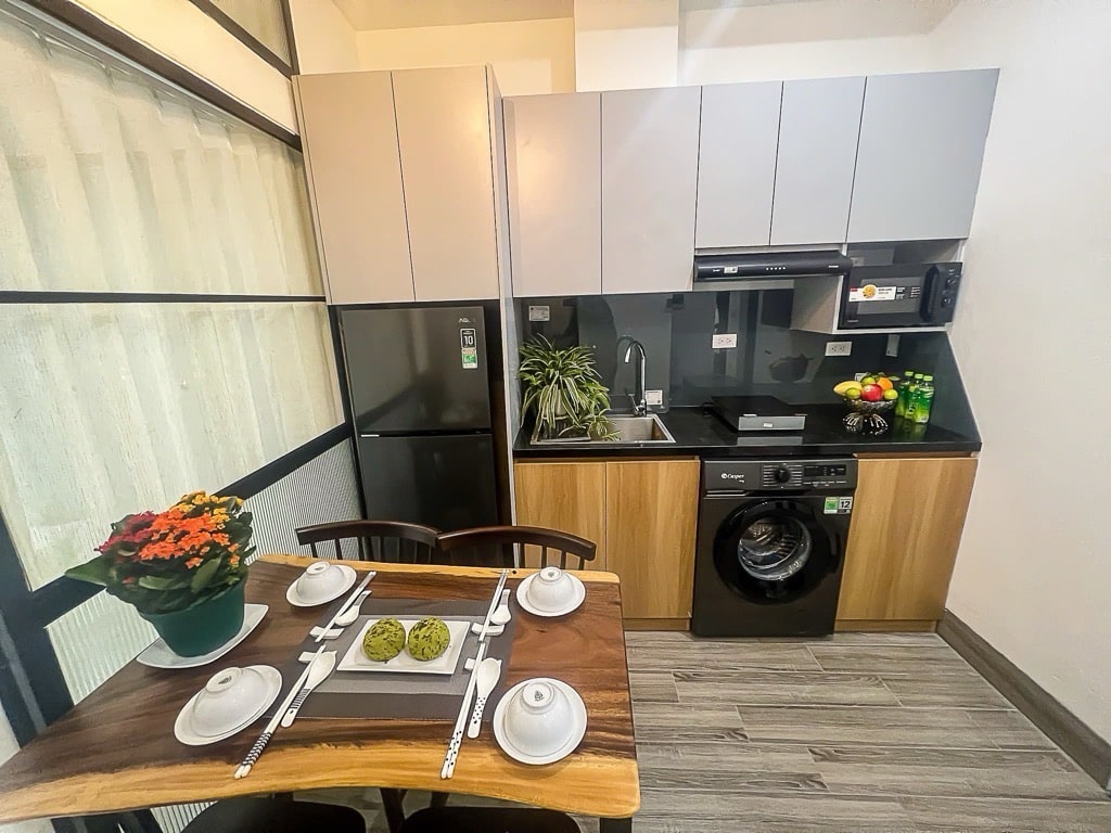 Bán tòa căn hộ dịch vụ Duplex Quảng An - 95m2 x 9 tầng x Mặt tiền 10m - Lô góc - 15m ra Hồ Tây