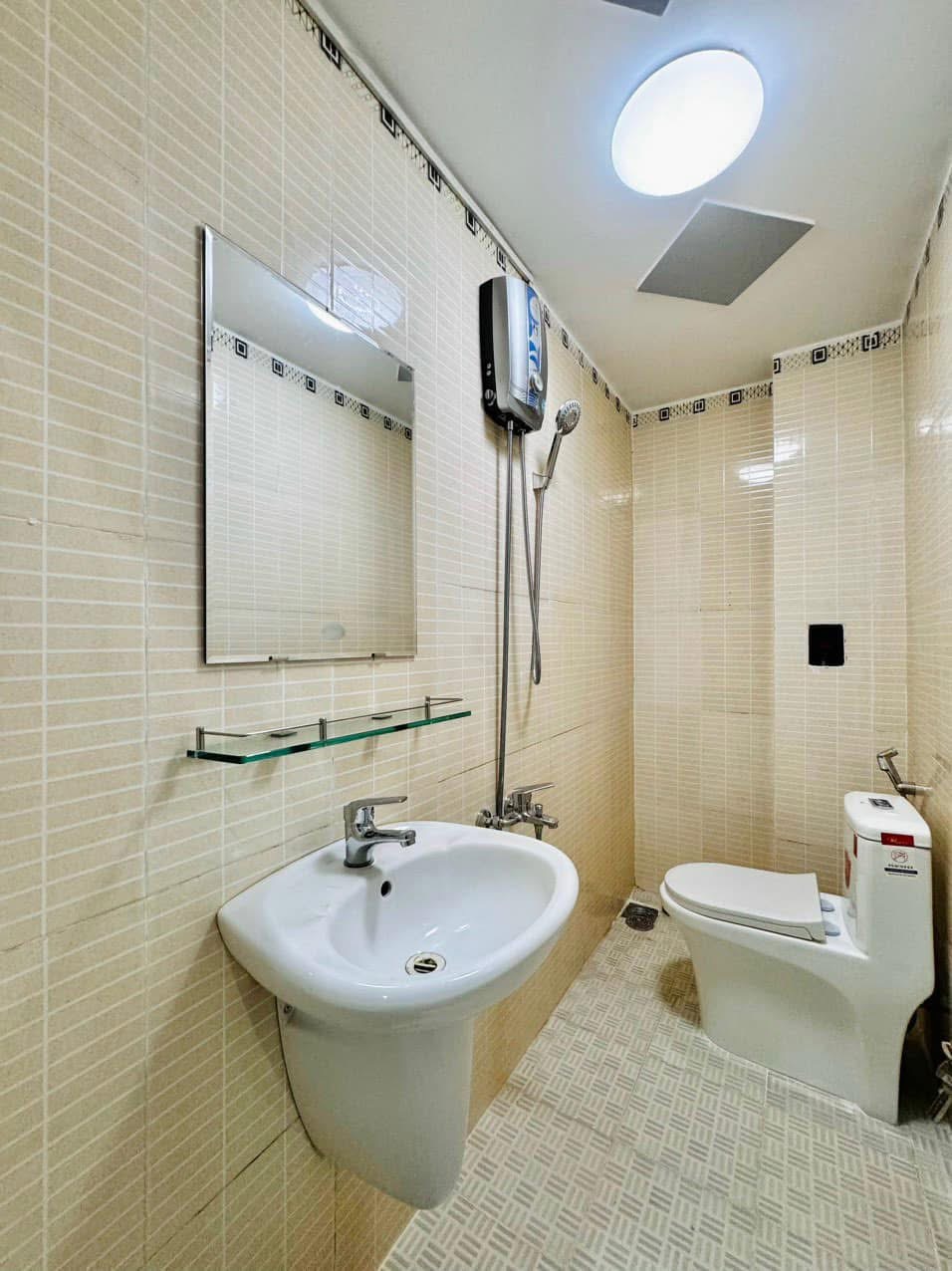 Kẹt tiền bán gấp nhà Nguyễn Thị Thập, Tân Quy, quận 7, giá bán 3,49 tỷ