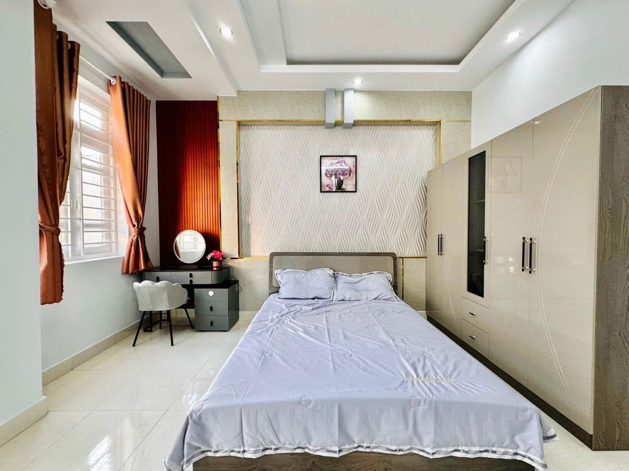 Kẹt tiền bán gấp nhà Nguyễn Thị Thập, Tân Quy, quận 7, giá bán 3,49 tỷ