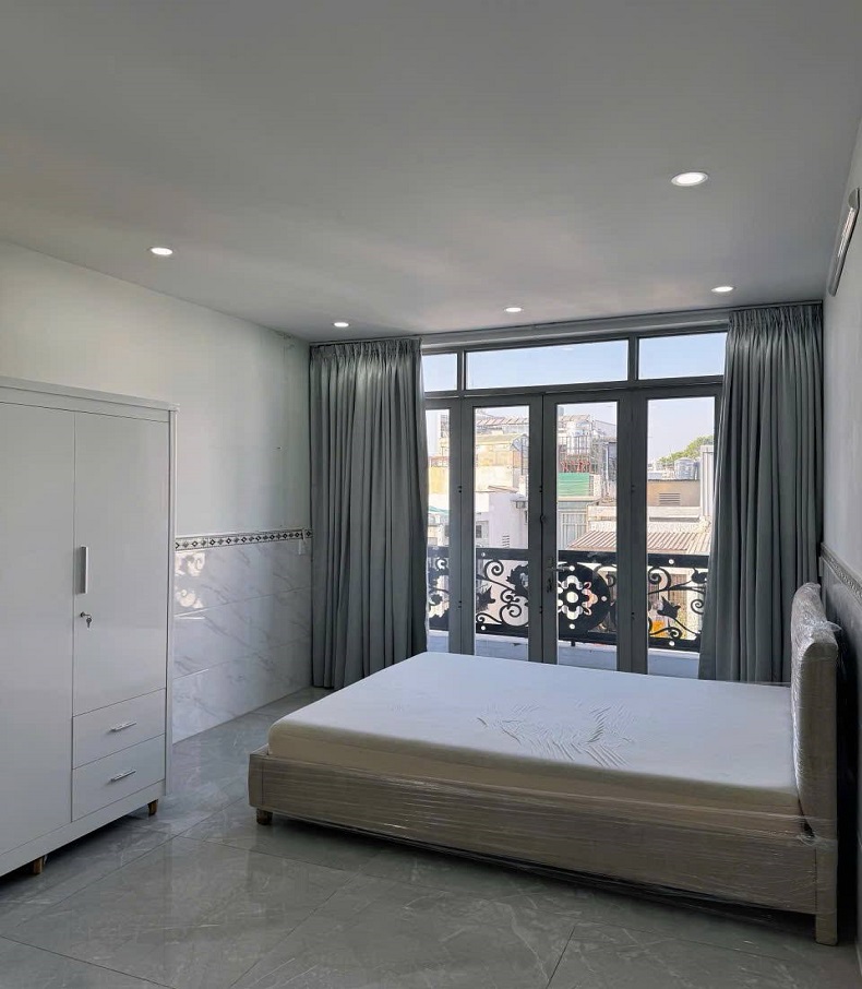 Bán nhà mặt tiền KD, Lê Văn Sỹ, phường 2, Tân Bình, 30m2, 6 tầng, thu nhập 25 triệu.tháng, 10,2 tỷ