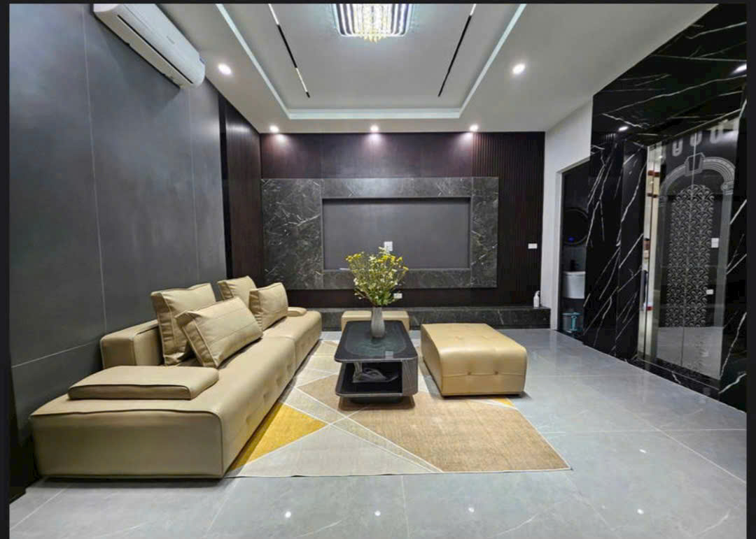 Loanh quanh 8 tỷ, nhà đẹp mới toanh Ngọc Lâm, Long Biên