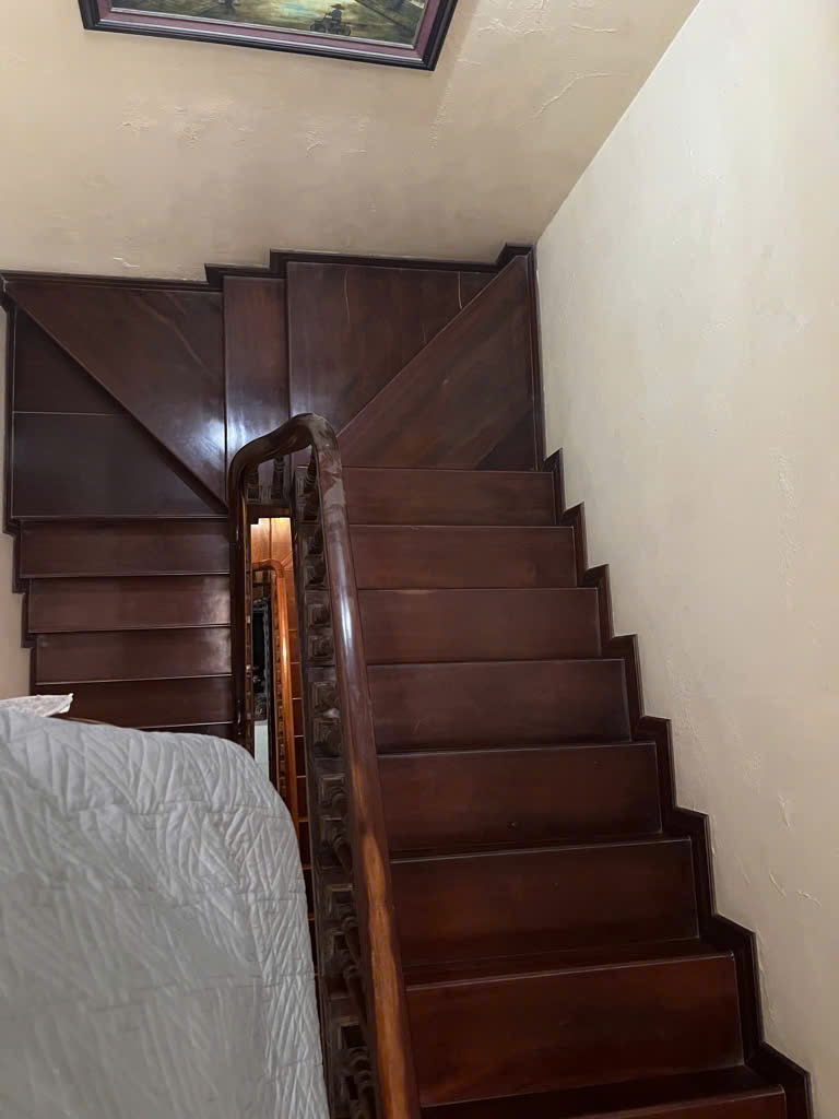 Bán biệt thự Mỹ Đình 1, 145m2, 4 tầng, lô góc, giá 41 tỷ