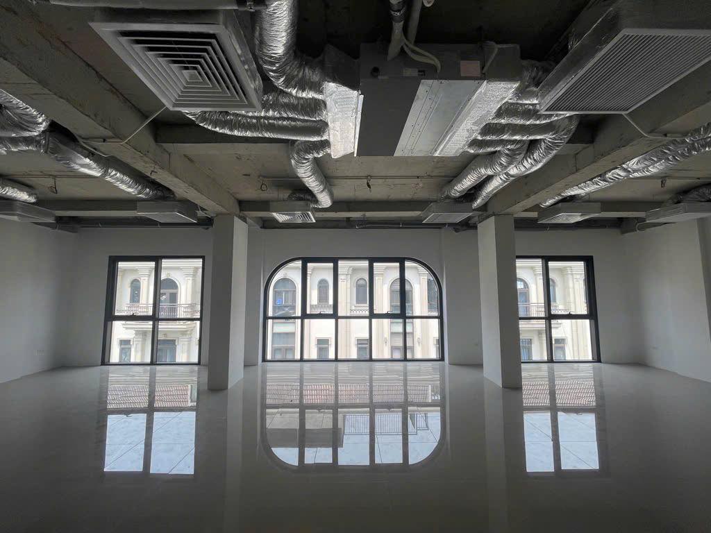 Nhà phố Vạn Phúc - xây mới tinh – 8 tầng - thang máy - có hầm – thiết kế hiện đại