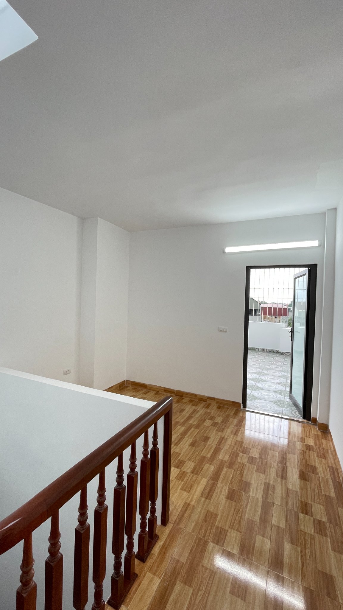 Bán nhà Xuân Phương, Nam Từ Liêm, sổ 32m2 vuông vức, 5 tầng, nội thất đẹp sẵn ở ngay