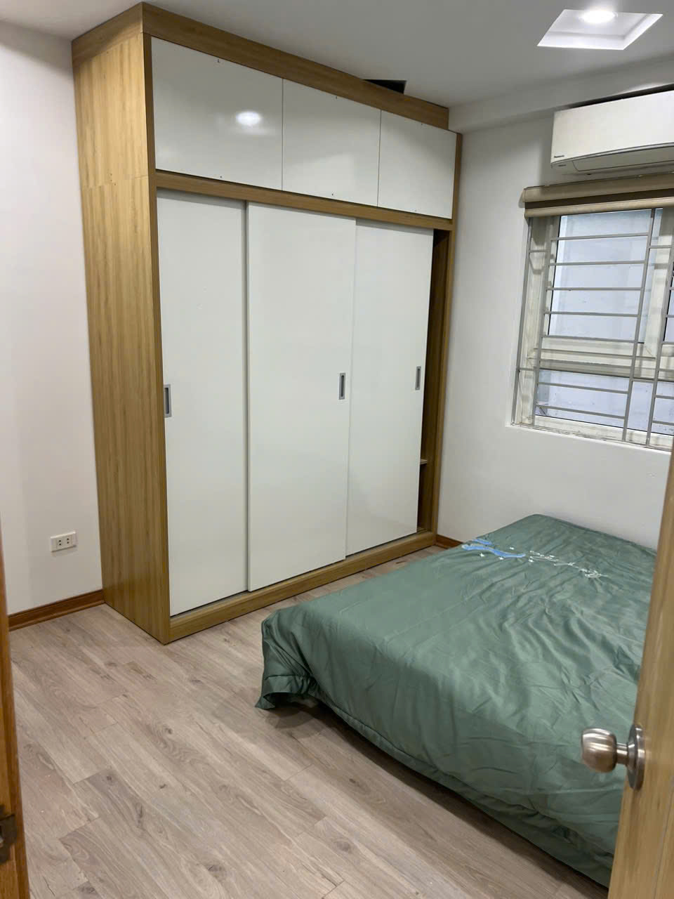 Cần bán gấp căn hộ 70m2 tầng 10, full nội thất mới tại khu đô thị Thanh Hà Cienco 5